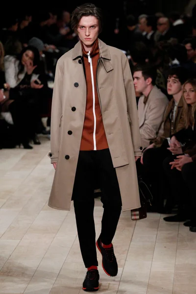 Look 35